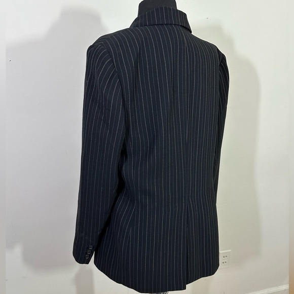 Laura Scott sz 12 blazer black pin stripe. Two button   Front pockets - Picture 2 of 14